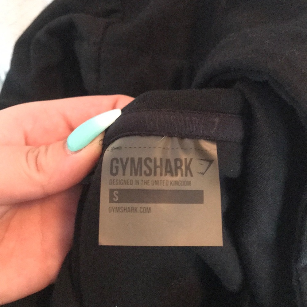 Gym shark black cropped hoodie - Picture 3 of 3
